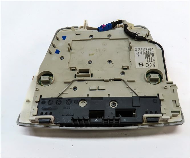 Thumbnail 8: 2012 MERCEDES E350 (W212) FRONT INTERIOR DOME LIGHT LAMP w/ SWITCH (Gray)