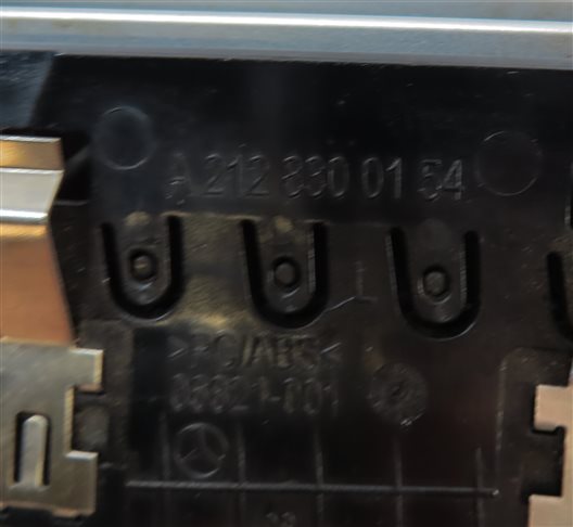 Thumbnail 9: 2012 MERCEDES E350 (W212) FRONT LEFT DRIVER DASH HEAT AIR AC HVAC VENT (Black)