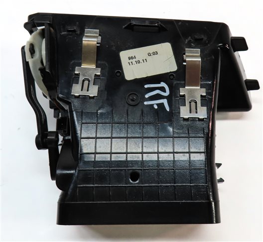 Thumbnail 7: 12 MERCEDES E350 (W212) FRONT RIGHT PASSENGER DASH HEAT AIR AC HVAC VENT (Black)