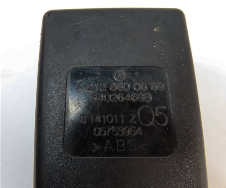 Thumbnail 7: 12 MERCEDES E350 W212 REAR LEFT CENTER RIGHT SEAT SEATBELT BUCKLE RECEIVER SET/3