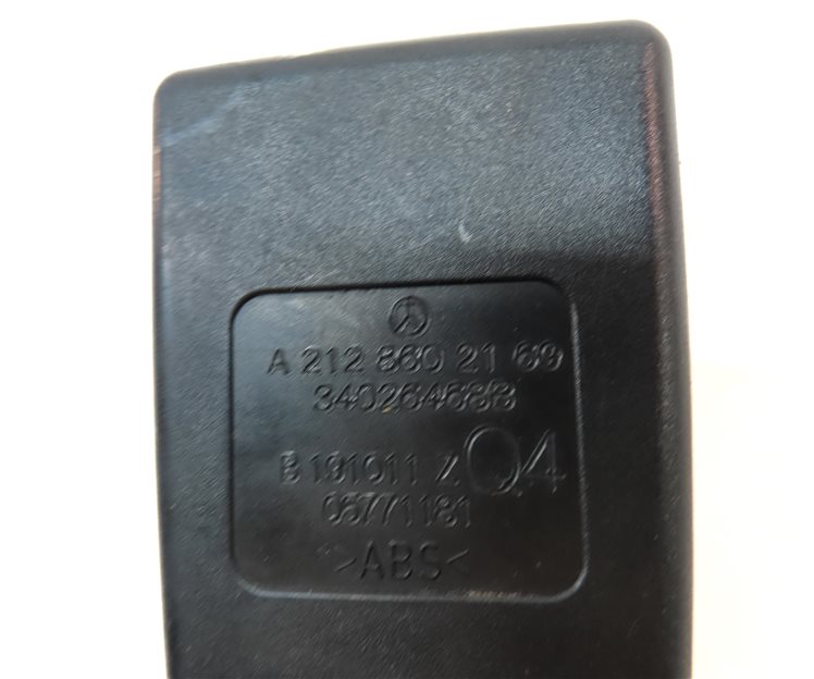 Thumbnail 8: 12 MERCEDES E350 W212 REAR LEFT CENTER RIGHT SEAT SEATBELT BUCKLE RECEIVER SET/3