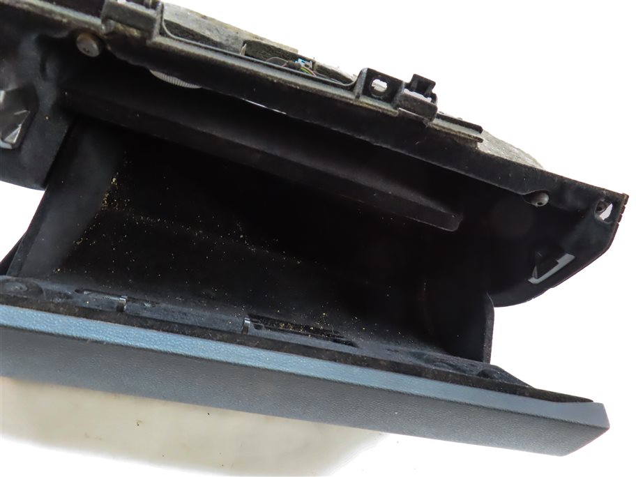 Thumbnail 8: 10-12 MERCEDES E350 E63 E550 W212 FRONT RIGHT PASSENGER GLOVEBOX (Black)