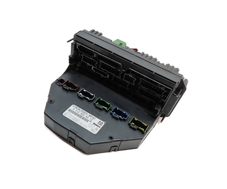11-13 MERCEDES C E GLK CLS SLK SLS W204 W212 FRONT SIGNAL ACQUISITION MODULE SAM