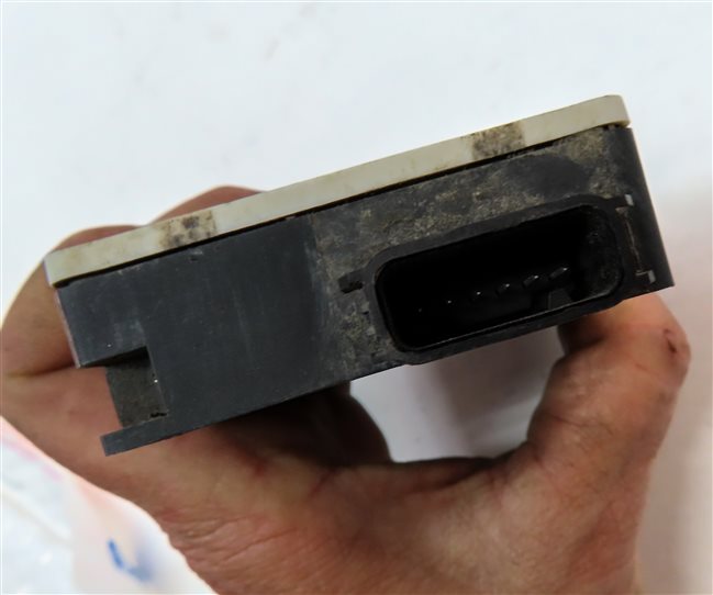 Thumbnail 6: 2012 MERCEDES E350 (W212) REAR DRIVER ASSIST BLIND SPOT RADAR SENSOR MODULE