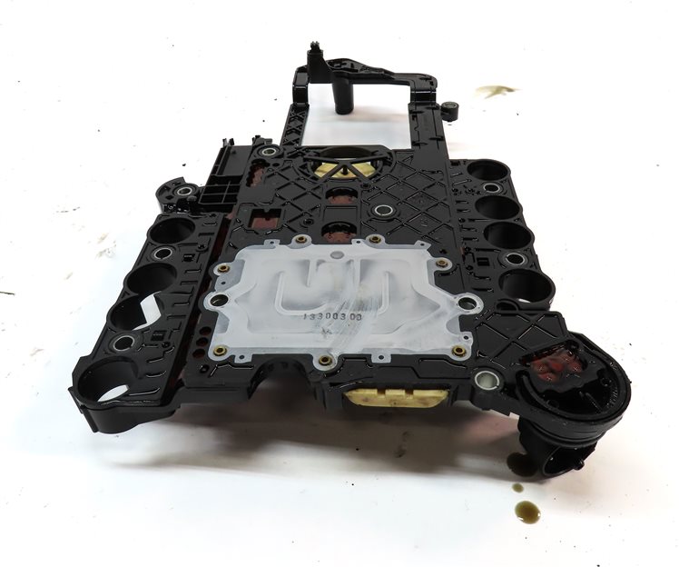 Thumbnail 7: 2012 MERCEDES E350 (W212) AUTOMATIC TRANSMISSION VALVE BODY CONDUCTOR PLATE