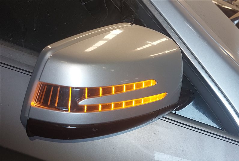 Thumbnail 2: 11-14 MERCEDES E300 E350 E550 (W212) RIGHT HEAT BLIND SPOT DOOR MIRROR (Silver)