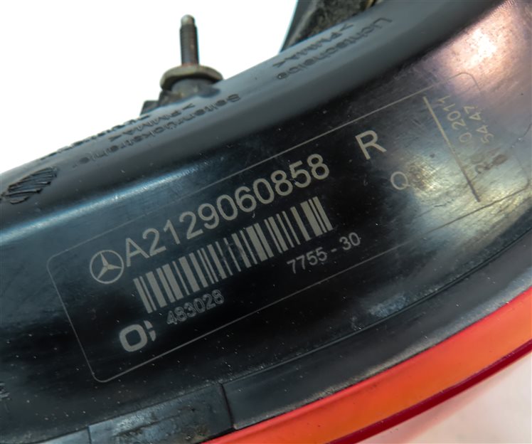 Thumbnail 6: 10-13 MERCEDES E-CLASS (W212) SEDAN RIGHT PASSENGER TAILLIGHT BRAKE LIGHT LAMP