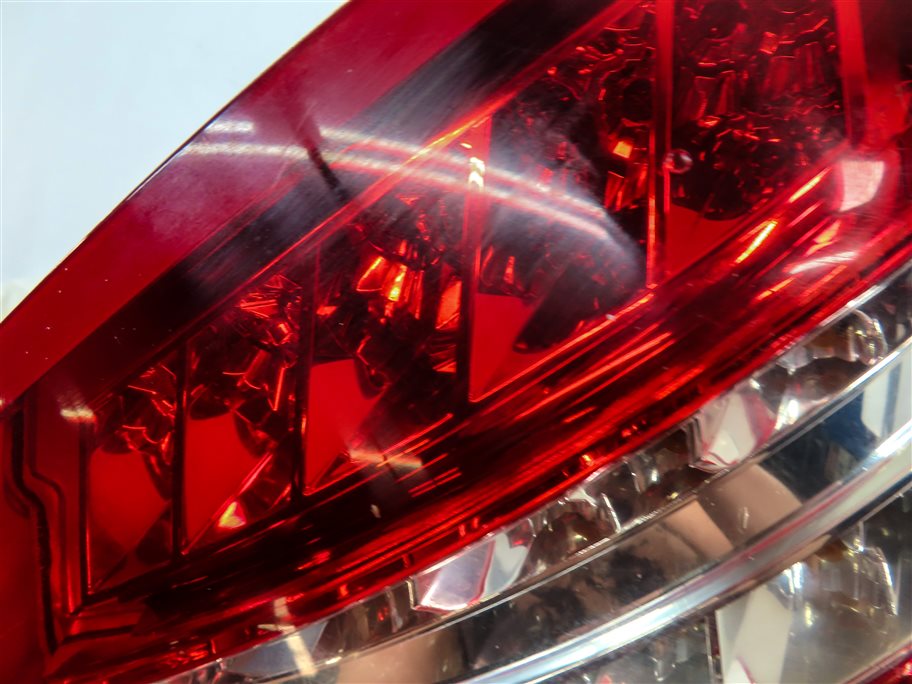 Thumbnail 7: 10-13 MERCEDES E-CLASS (W212) SEDAN RIGHT PASSENGER TAILLIGHT BRAKE LIGHT LAMP