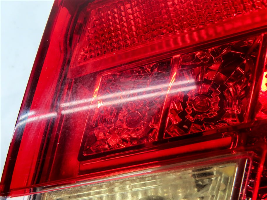 Thumbnail 7: 2010-2013 MERCEDES E300 E350 E400 E550 (W212) RIGHT INNER TAILLIGHT LIGHT LAMP