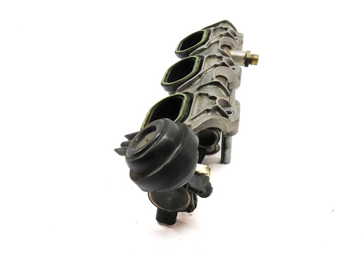 Thumbnail 3: 12-17 AUDI A6 A7 Q5 S5 SQ5 (C7 4G8 B8 8T 8R) RIGHT INTAKE MANIFOLD DIFFUSER RAIL