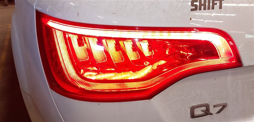Thumbnail 2: 2010-2015 AUDI Q7 (4L) REAR LEFT DRIVER TAILLIGHT BRAKE LIGHT LAMP (LED)