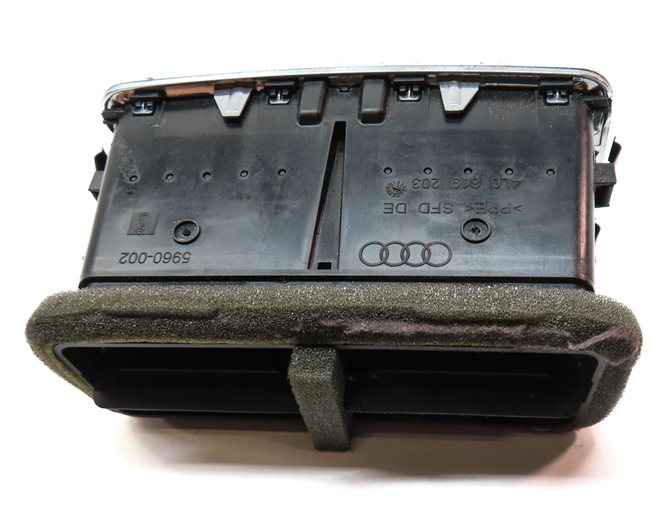 Thumbnail 4: 2013 AUDI Q7 (4L) REAR CENTER CONSOLE HEAT AIR AC HVAC DUAL VENT (Black)