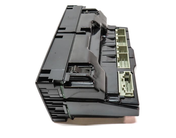 Thumbnail 5: 2013-2015 AUDI Q7 (4L) REAR HEATER A/C TEMPERATURE CONTROL PANEL (HEATED SEAT)
