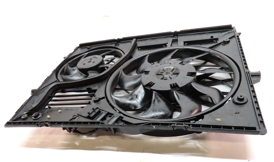 Thumbnail 2: 11-15 AUDI Q7 (4L) 3.0L ENGINE RADIATOR COOLING FAN (FOR MODELS w/ HITCH OPTION)