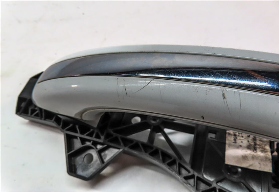 Thumbnail 9: 2007-2015 AUDI Q7 (4L) FRONT LEFT DRIVER KEYLESS ENTRY DOOR HANDLE (White)