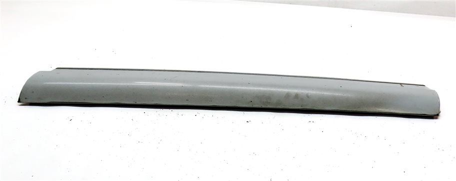 Thumbnail 6: 2010-2015 AUDI Q7 FRONT RIGHT LOWER DOOR TRIM MOULDING (w/out SLINE) (White)