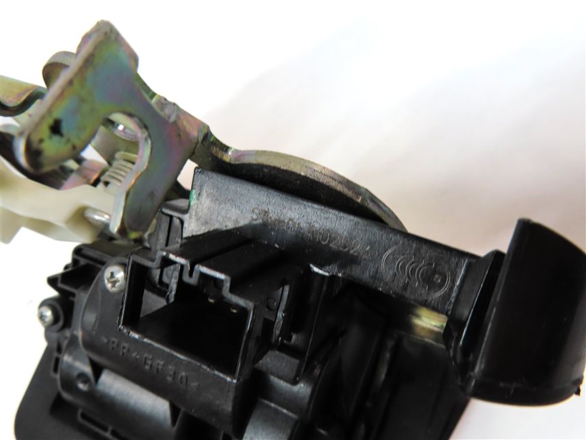 Thumbnail 8: 2016 AUDI Q5 (B8 8R) REAR TRUNK LIFTGATE HATCH LID LOCK LATCH ACTUATOR