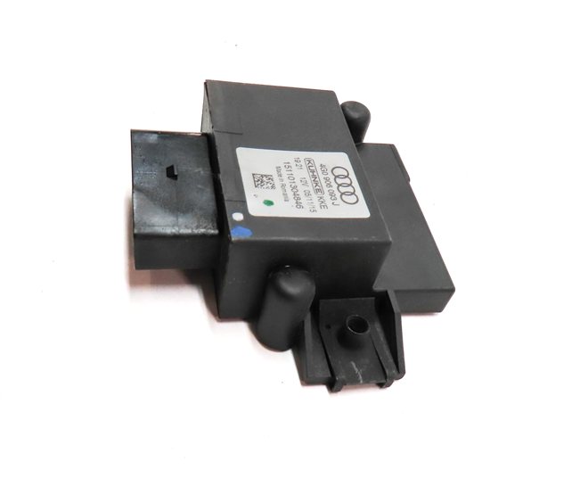 Thumbnail 4: 2016 AUDI Q5 (B8 8R) 3.0L (CTUC) ENGINE FUEL PUMP RELAY CONTROL MODULE