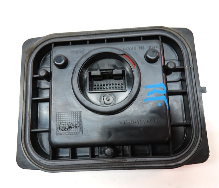 Thumbnail 5: 2016 AUDI Q5 (B8 8R) FRONT RIGHT PASSENGER DAYTIME RUNNING LIGHT DRL MODULE