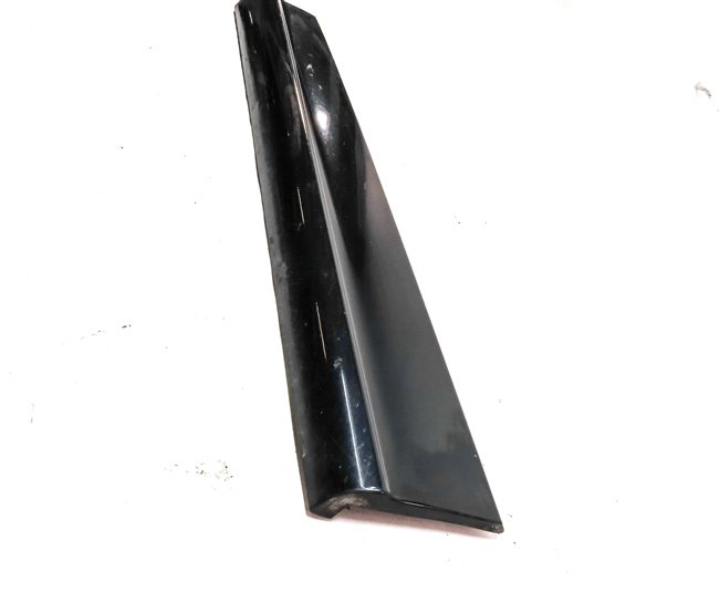 Thumbnail 3: 2016 AUDI Q5 (B8 8R) FRONT RIGHT PASSENGER LOWER DOOR TRIM MOULDING (Blue)