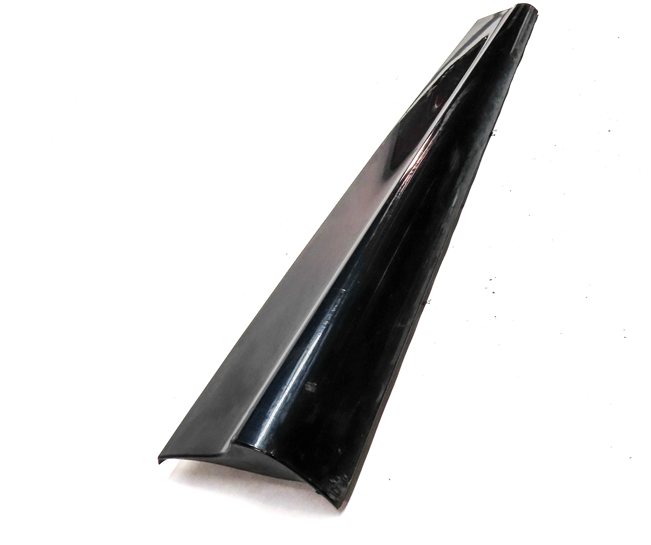 Thumbnail 4: 2016 AUDI Q5 (B8 8R) FRONT RIGHT PASSENGER LOWER DOOR TRIM MOULDING (Blue)