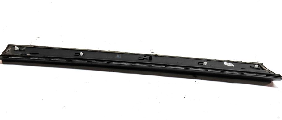 Thumbnail 6: 2016 AUDI Q5 (B8 8R) FRONT RIGHT PASSENGER LOWER DOOR TRIM MOULDING (Blue)