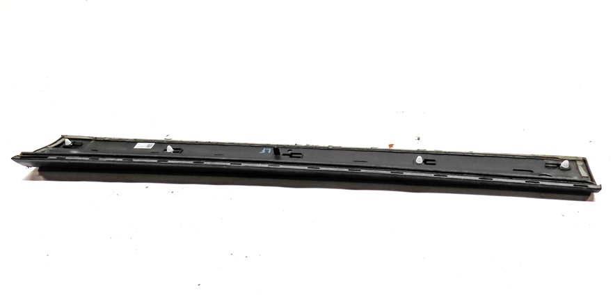 Thumbnail 6: 2016 AUDI Q5 (B8 8R) FRONT LEFT DRIVER LOWER DOOR TRIM MOULDING (Blue)