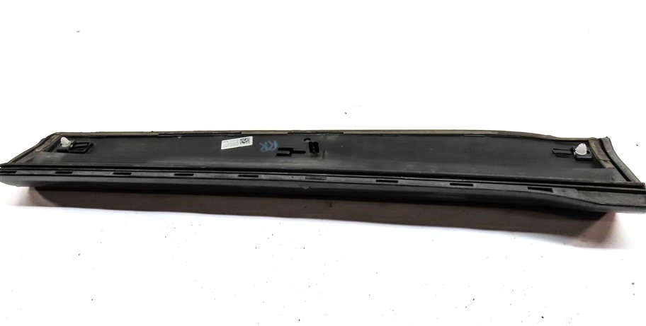Thumbnail 7: 2016 AUDI Q5 (B8 8R) REAR RIGHT LOWER DOOR TRIM MOULDING PANEL (Blue)