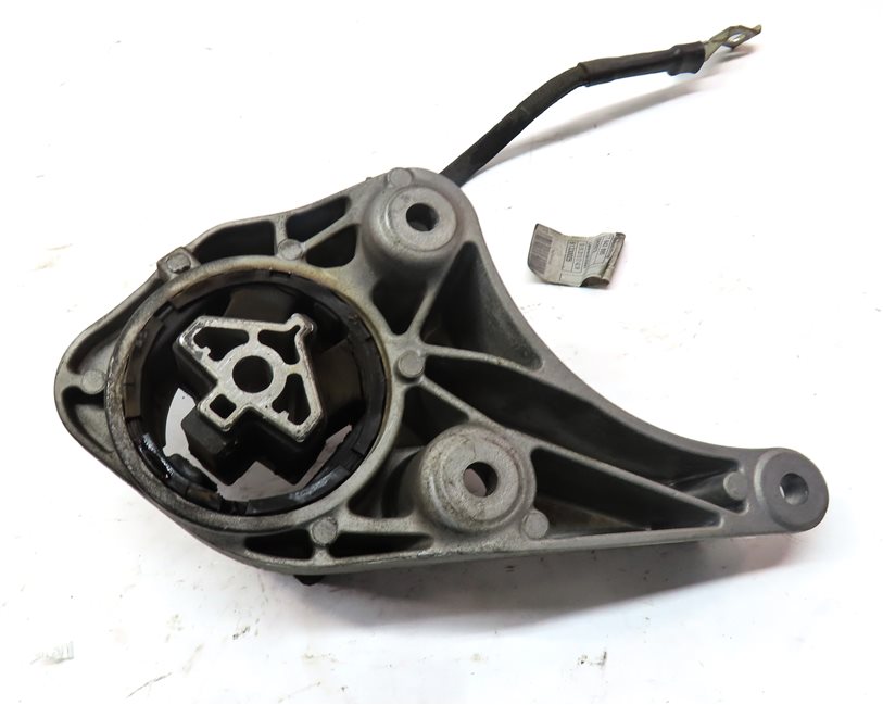 Thumbnail 6: 2014 BMW X5 (F15) 3.0L (N55) ENGINE AUTO AUTOMATIC TRANSMISSION MOUNT BRACKET
