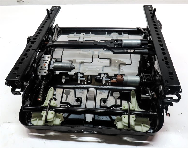 Thumbnail 6: 14-18 BMW X5 (F15) RIGHT FRONT PASSENGER 10-WAY STANDARD SEAT TRACK w/ MOTORS