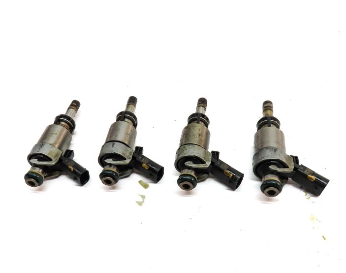 Thumbnail 2: 08-17 AUDI A3 A4 A5 A6 Q5 TT (8P B8 8K 8T 8R MK2 C7) 2.0L FSI FUEL INJECTOR SET4