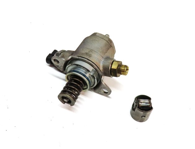 Thumbnail 1: 13-17 AUDI A4 A5 A6 Q5 TT (B8 C7 8K 8T 8R MK3) 2.0L ENGINE MECHANICAL FUEL PUMP