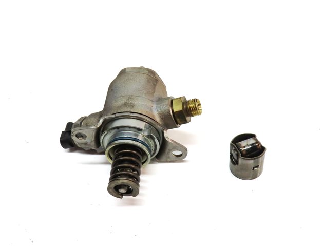 Thumbnail 2: 13-17 AUDI A4 A5 A6 Q5 TT (B8 C7 8K 8T 8R MK3) 2.0L ENGINE MECHANICAL FUEL PUMP