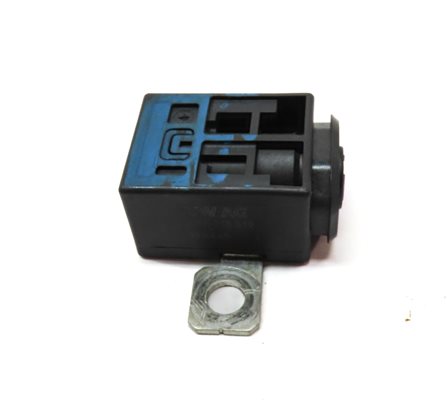 Thumbnail 3: 16 AUDI A4 (B8 8K) 2.0L (CAED) ENGINE BATTERY OVERLOAD PROTECTION SWITCH MODULE