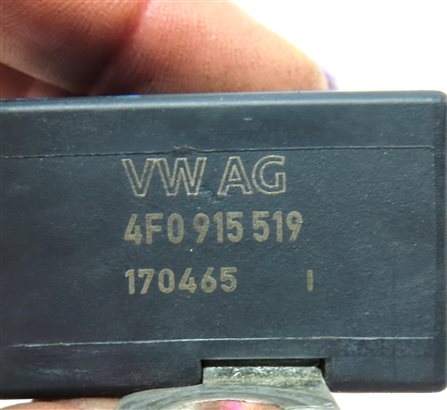Thumbnail 6: 16 AUDI A4 (B8 8K) 2.0L (CAED) ENGINE BATTERY OVERLOAD PROTECTION SWITCH MODULE