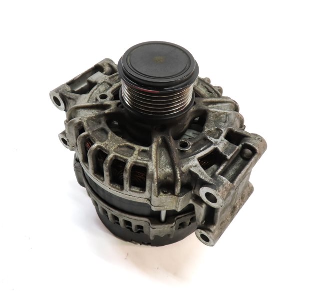 Thumbnail 1: 13-17 AUDI A4 A5 (B8 8K 8T) 2.0L TURBO ENGINE BOSCH ALTERNATOR GENERATOR CHARGER