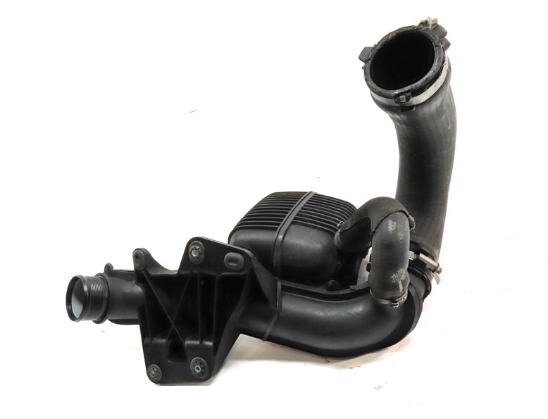 Thumbnail 2: 2016 AUDI A4 (B8 8K) 2.0L (CAED) ENGINE INTERCOOLER HOSE PIPE w/ DAMPENER