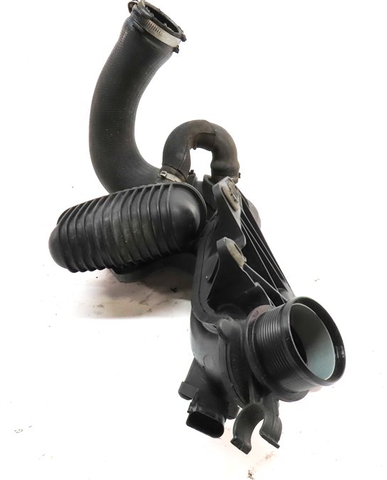 Thumbnail 3: 2016 AUDI A4 (B8 8K) 2.0L (CAED) ENGINE INTERCOOLER HOSE PIPE w/ DAMPENER