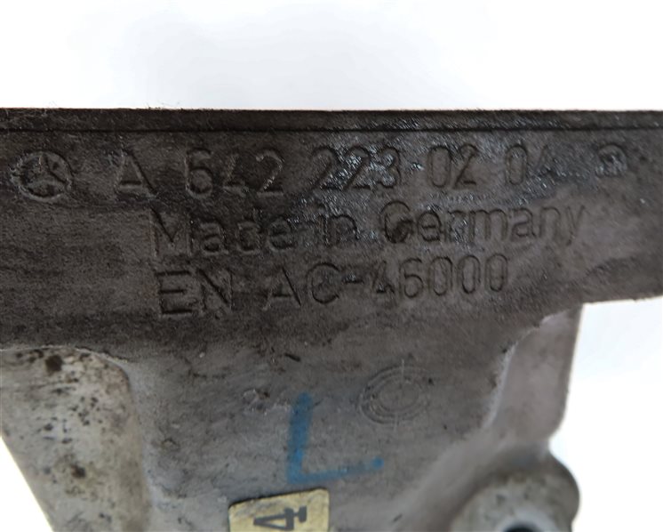 Thumbnail 8: 2012 MERCEDES GL350 (X164) 3.0L DIESEL (OM642) ENGINE MOTOR MOUNT BRACKET SET/2