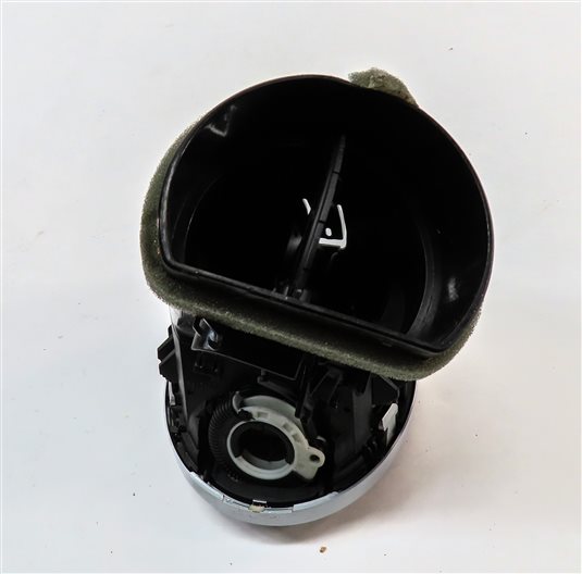 Thumbnail 5: 2012 MERCEDES GL350 (X164) FRONT RIGHT PASSENGER DASH HEAT AIR AC VENT (Black)