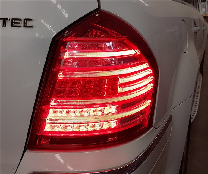 Thumbnail 2: 2010-2012 MB GL350 GL450 GL550 (X164) RIGHT PASSENGER TAILLIGHT BRAKE LIGHT LAMP