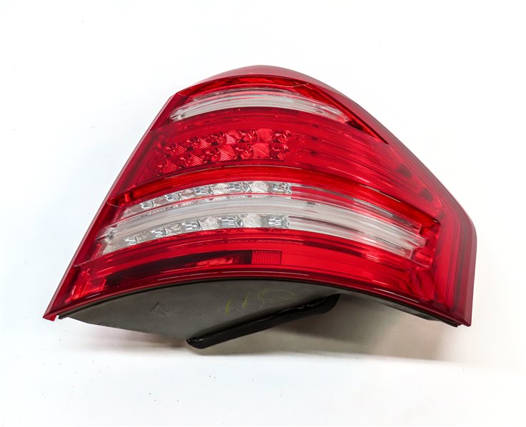 Thumbnail 3: 2010-2012 MB GL350 GL450 GL550 (X164) RIGHT PASSENGER TAILLIGHT BRAKE LIGHT LAMP