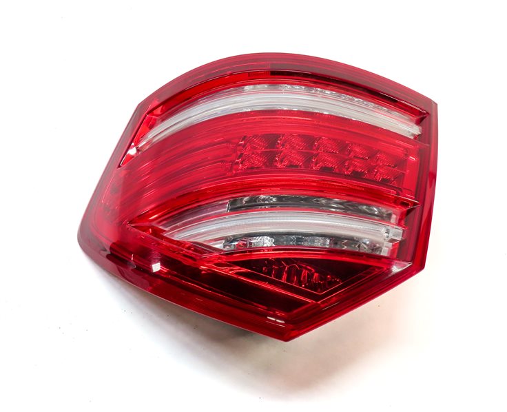 Thumbnail 5: 2010-2012 MB GL350 GL450 GL550 (X164) RIGHT PASSENGER TAILLIGHT BRAKE LIGHT LAMP