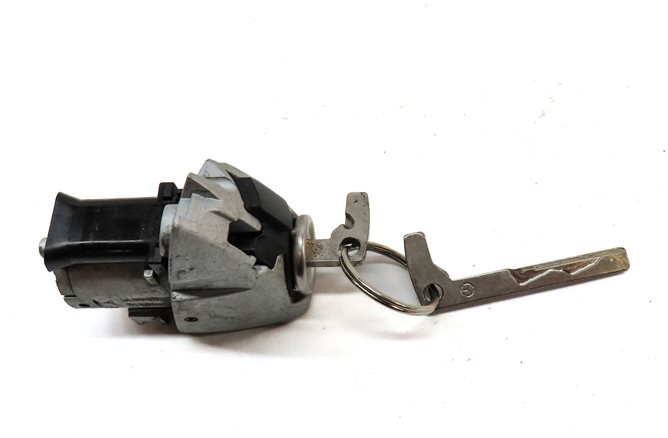 Thumbnail 8: 2012 MERCEDES GL350 (X164) FRONT LEFT DRIVER DOOR HANDLE LOCK CYLINDER w/KEY