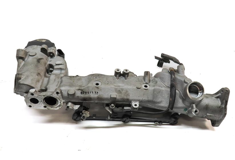 Thumbnail 5: 09-13 MERCEDES GL ML R (W164 W251 X164) 3.0L OM642 DIESEL LEFT INTAKE MANIFOLD