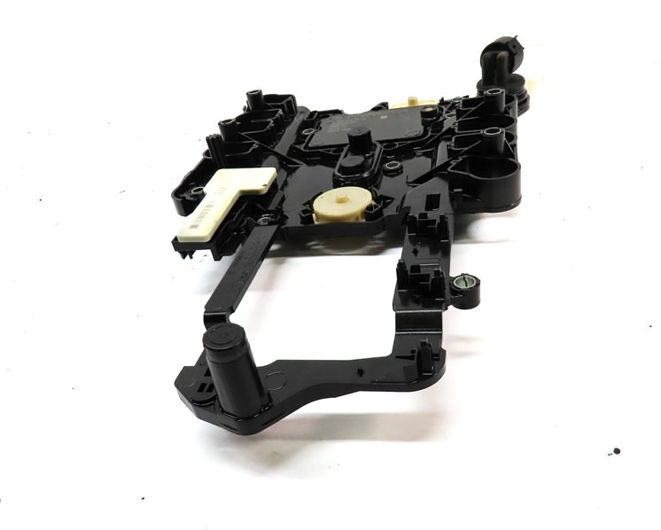 Thumbnail 3: 12 MERCEDES GL350 X164 3.0L DIESEL AUTO TRANSMISSION VALVE BODY CONDUCTOR PLATE