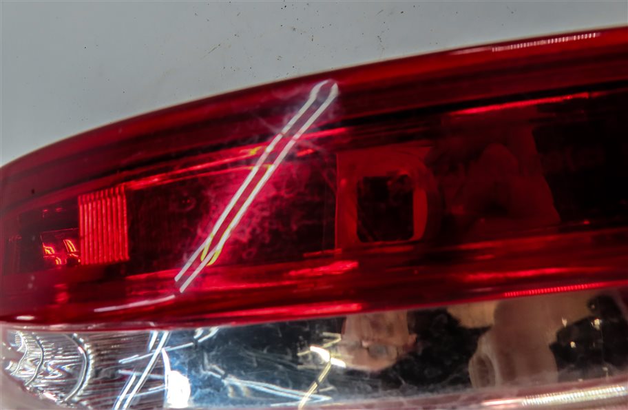 Thumbnail 10: 2010-2012 MB GL350 GL450 GL550 (X164) LEFT DRIVER TAILLIGHT BRAKE LIGHT LAMP