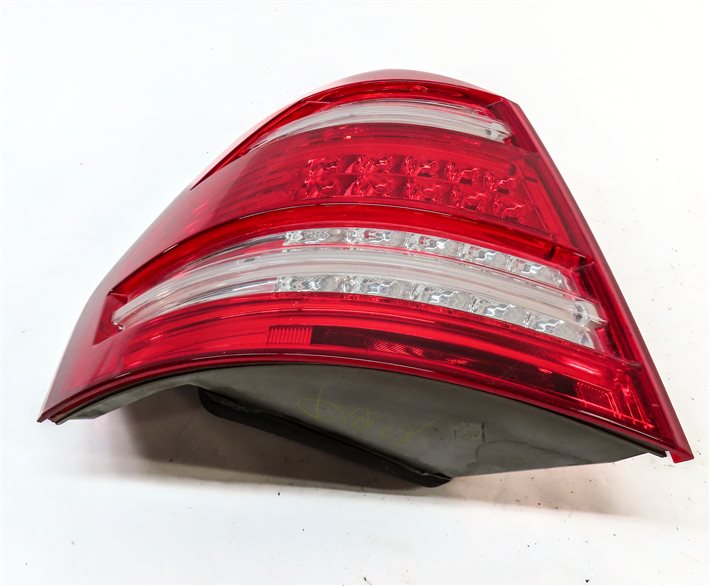 Thumbnail 3: 2010-2012 MB GL350 GL450 GL550 (X164) LEFT DRIVER TAILLIGHT BRAKE LIGHT LAMP