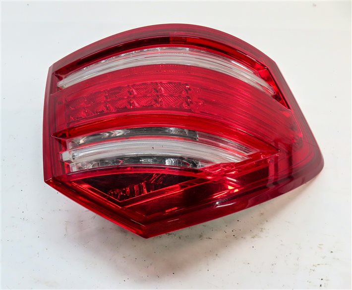 Thumbnail 5: 2010-2012 MB GL350 GL450 GL550 (X164) LEFT DRIVER TAILLIGHT BRAKE LIGHT LAMP