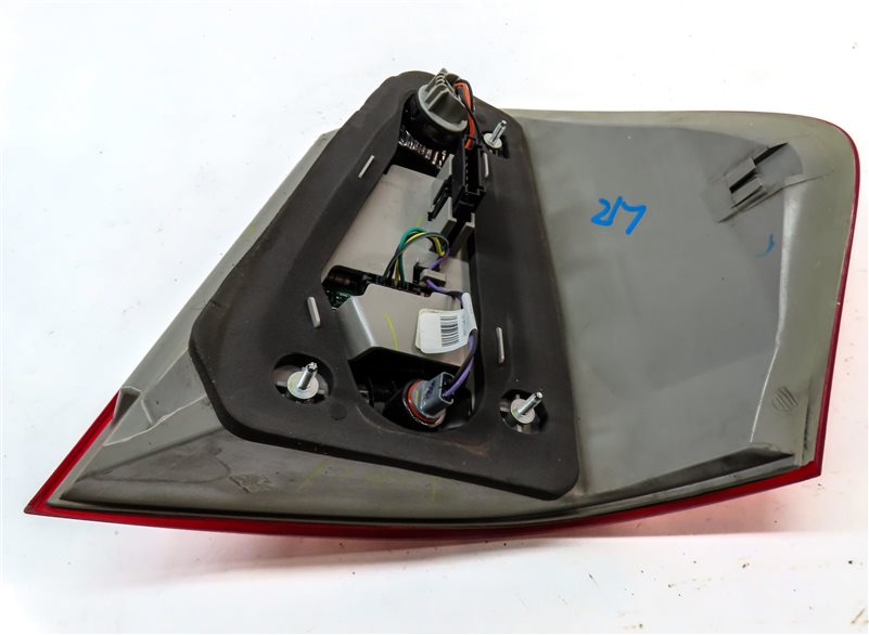 Thumbnail 7: 2010-2012 MB GL350 GL450 GL550 (X164) LEFT DRIVER TAILLIGHT BRAKE LIGHT LAMP